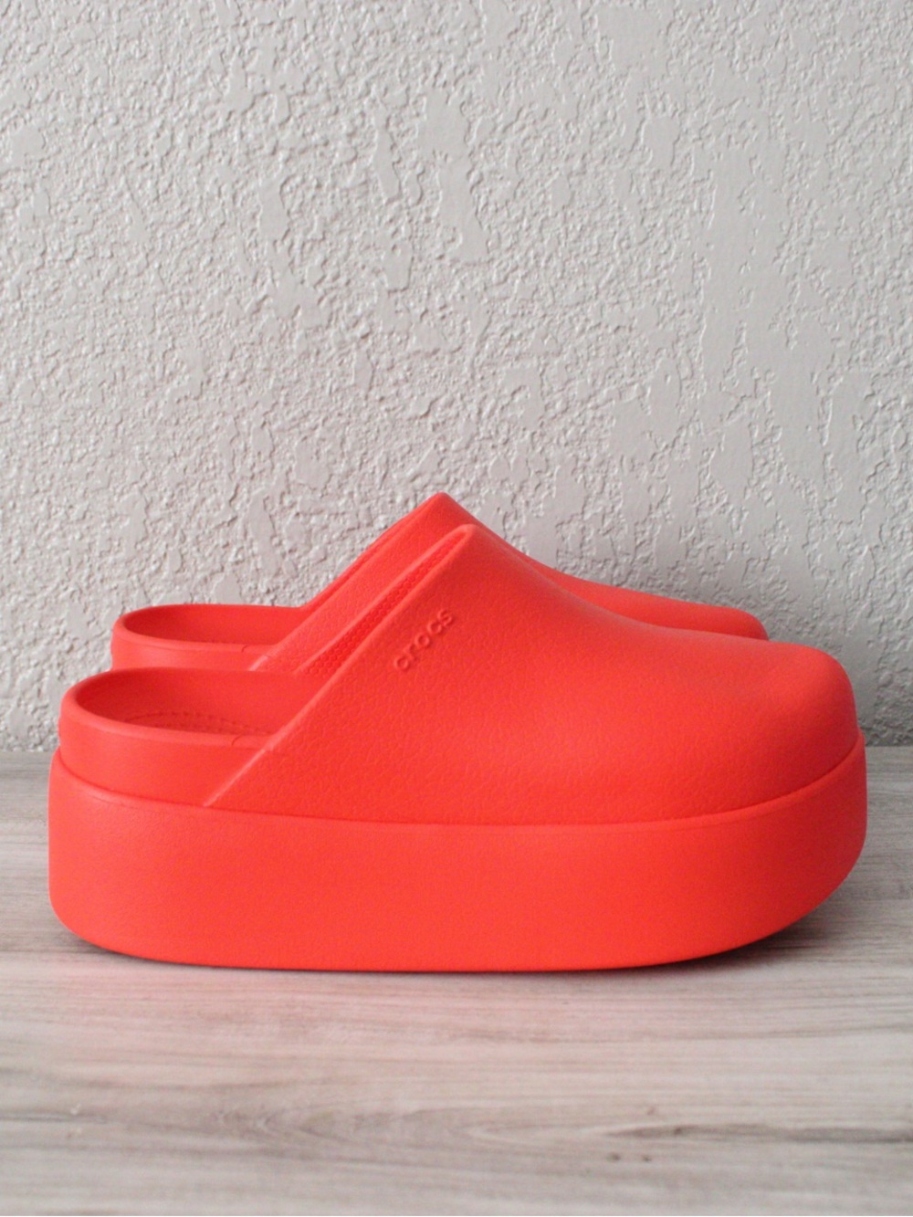 Crocs Dylan Platform Clog in Starfish - Picture 2 of 8